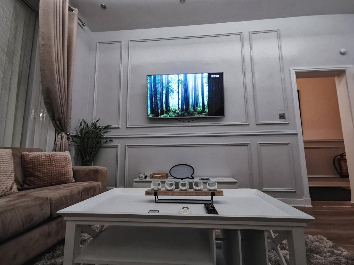 Luxurious 3 Bedroom Apartment: Heart Of Westend Глазго Экстерьер фото