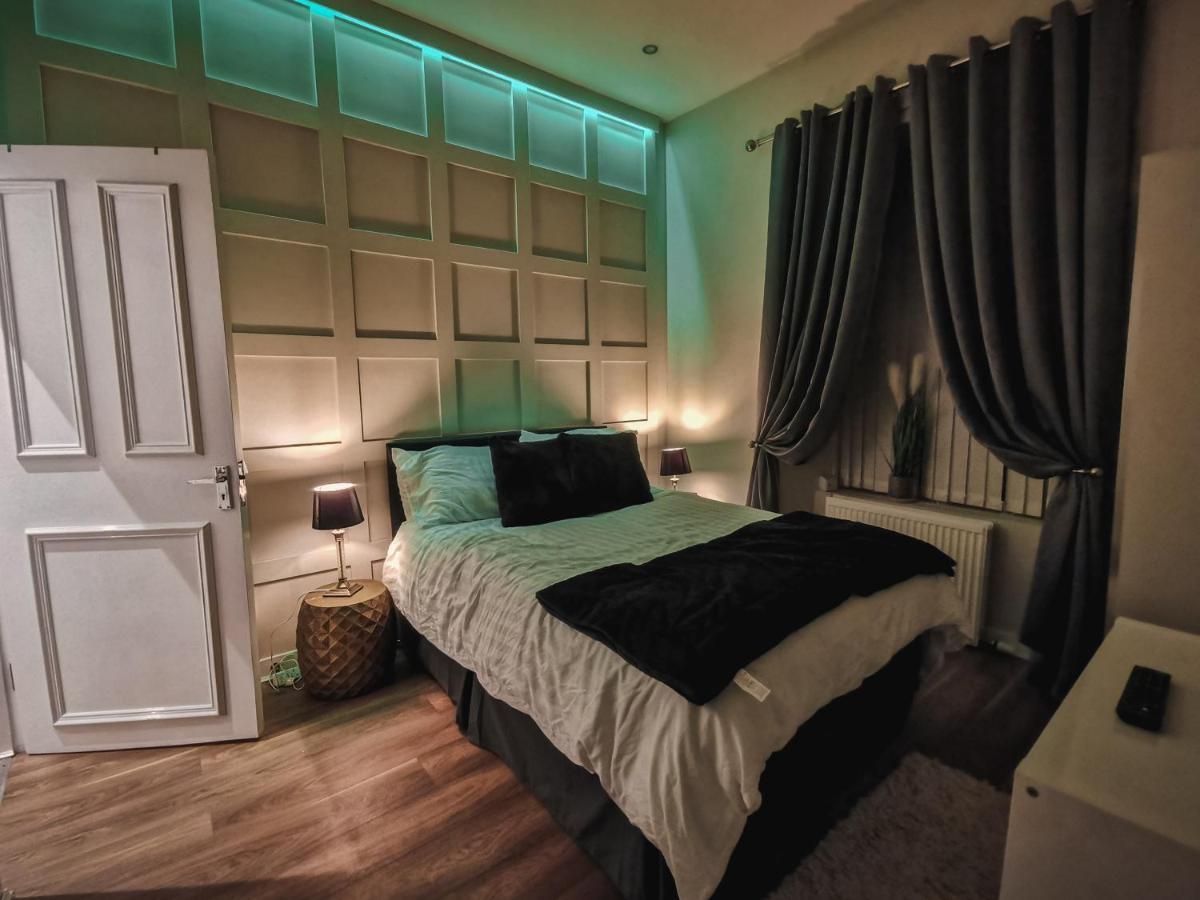 Luxurious 3 Bedroom Apartment: Heart Of Westend Глазго Экстерьер фото