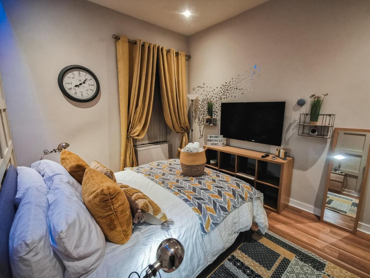 Luxurious 3 Bedroom Apartment: Heart Of Westend Глазго Экстерьер фото